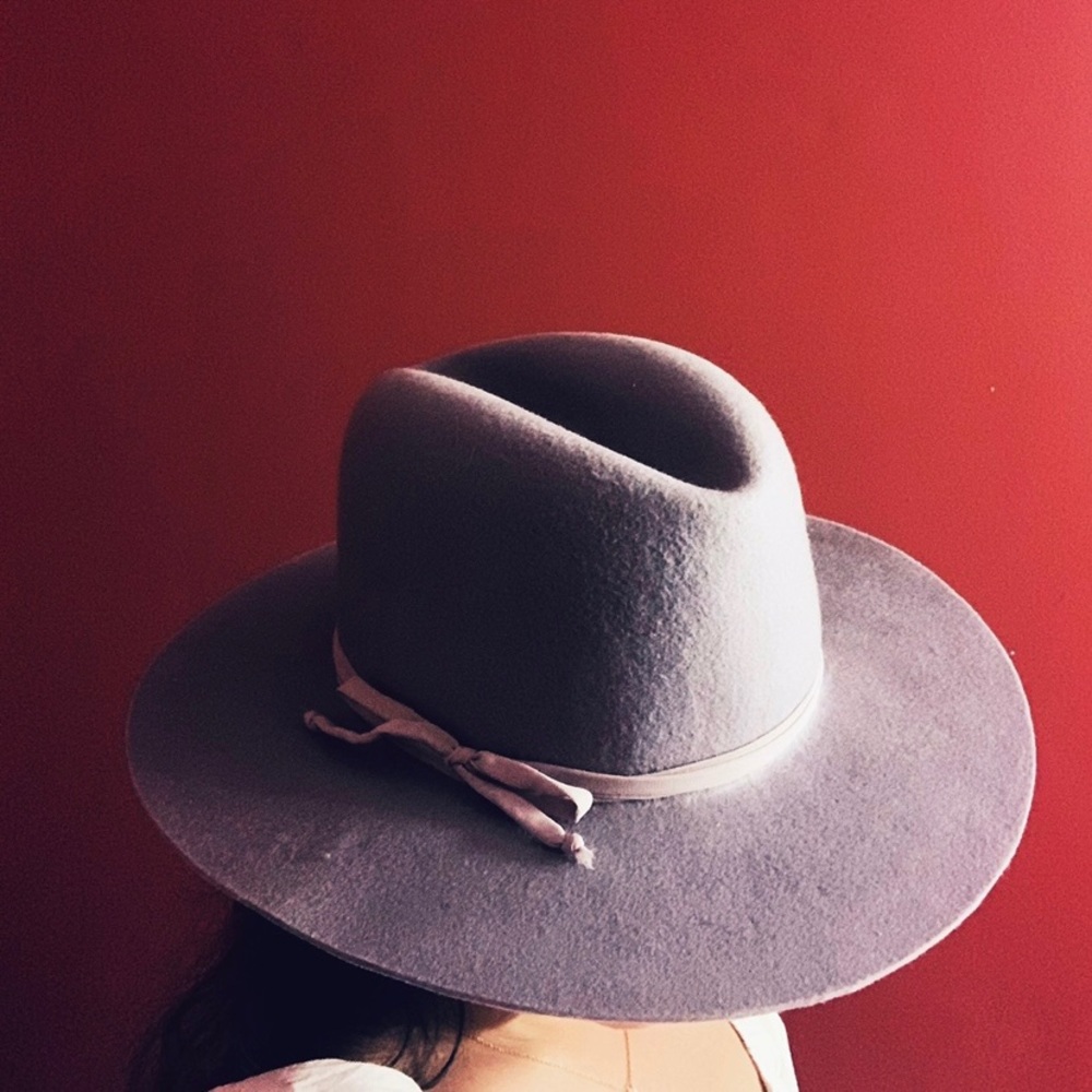 Lavender Cattle Crease Rancher Hat (Gigi Pip, Lack of Color)
